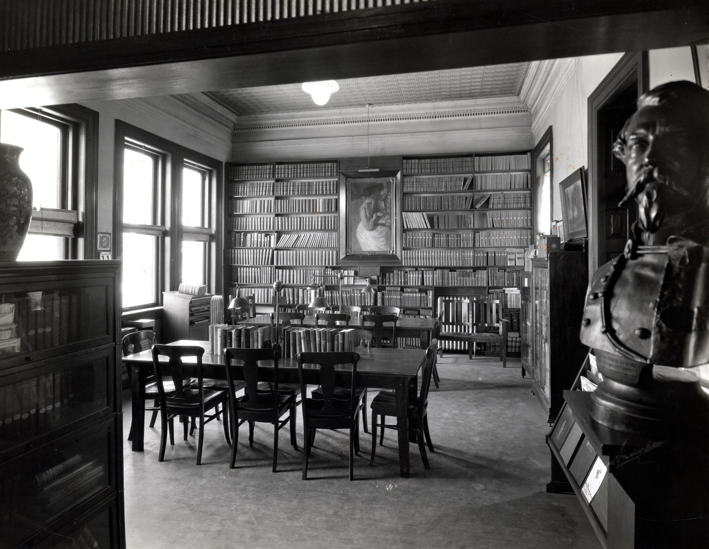 Kearney Adult Reading Room